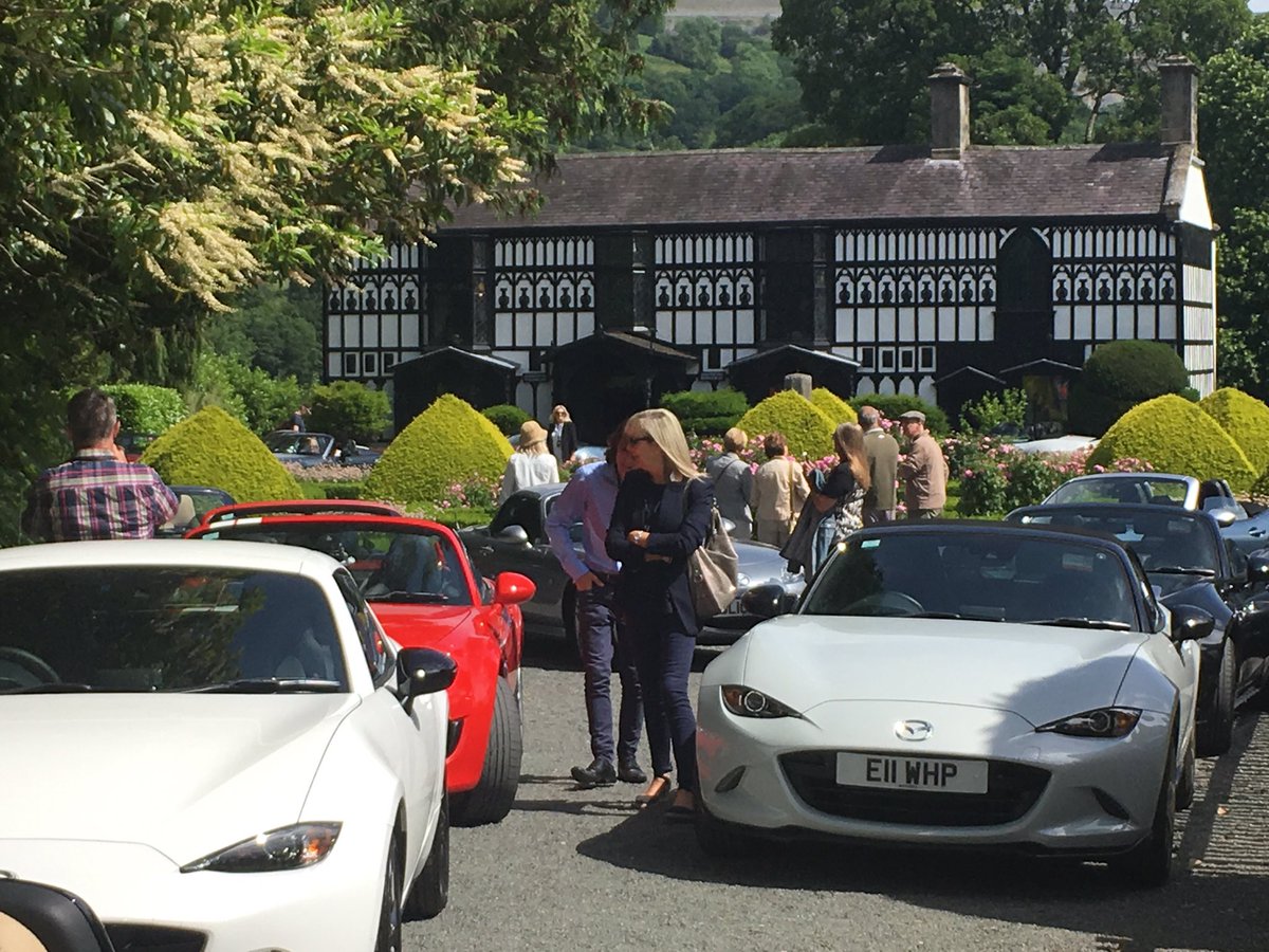 MitchellGroupUK's tweet photo. En route to @LakeVyrnwyHotel from @PlasNewyddLlan. Sun shining so roofs down #msrod @Mazda_UK https://t.co/bdxyNqNpR8