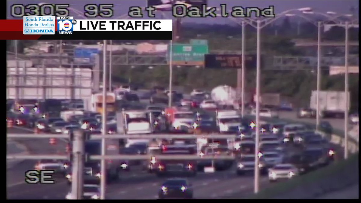 CRASH: I-95 NB & Oakland Park Blvd. Two lanes are blocked; expect heavy delays. #TRAFFIC https://t.co/PERi2ioFCE