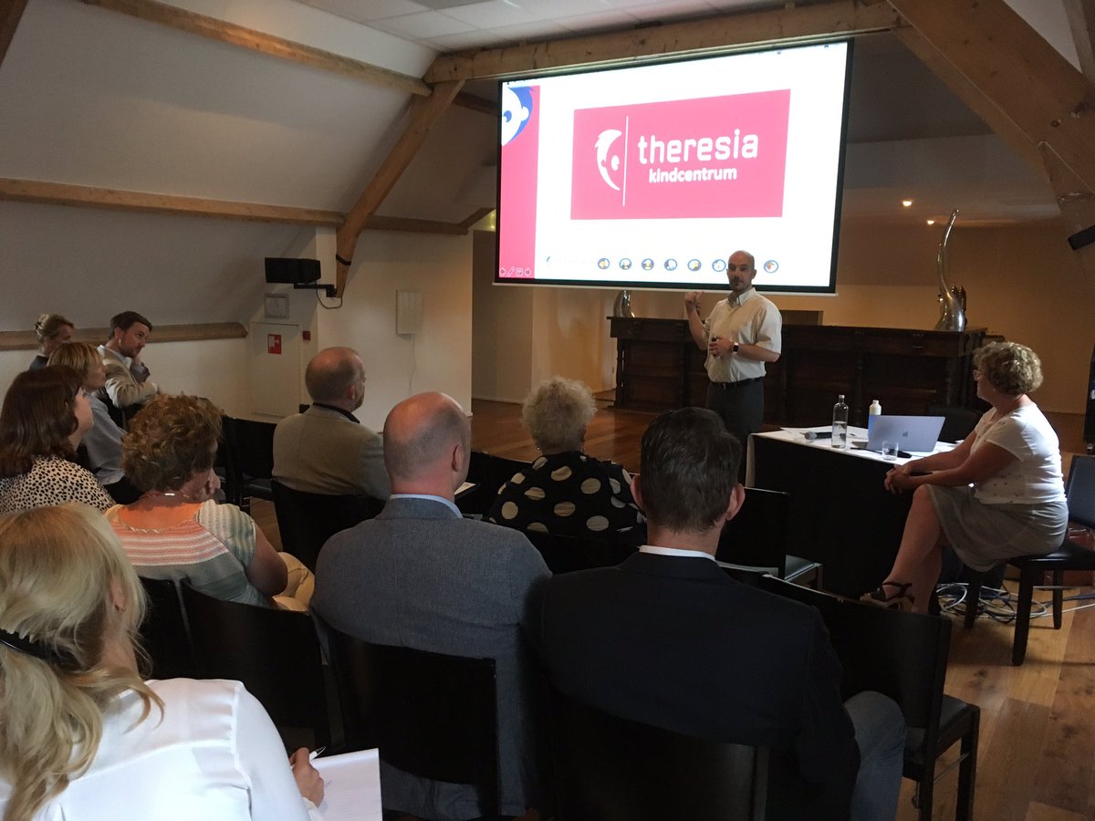 Anneke020's tweet photo. Workshop #kindcentrum van @KCTheresia op #poraadcongres https://t.co/D6Nu4lYA5b