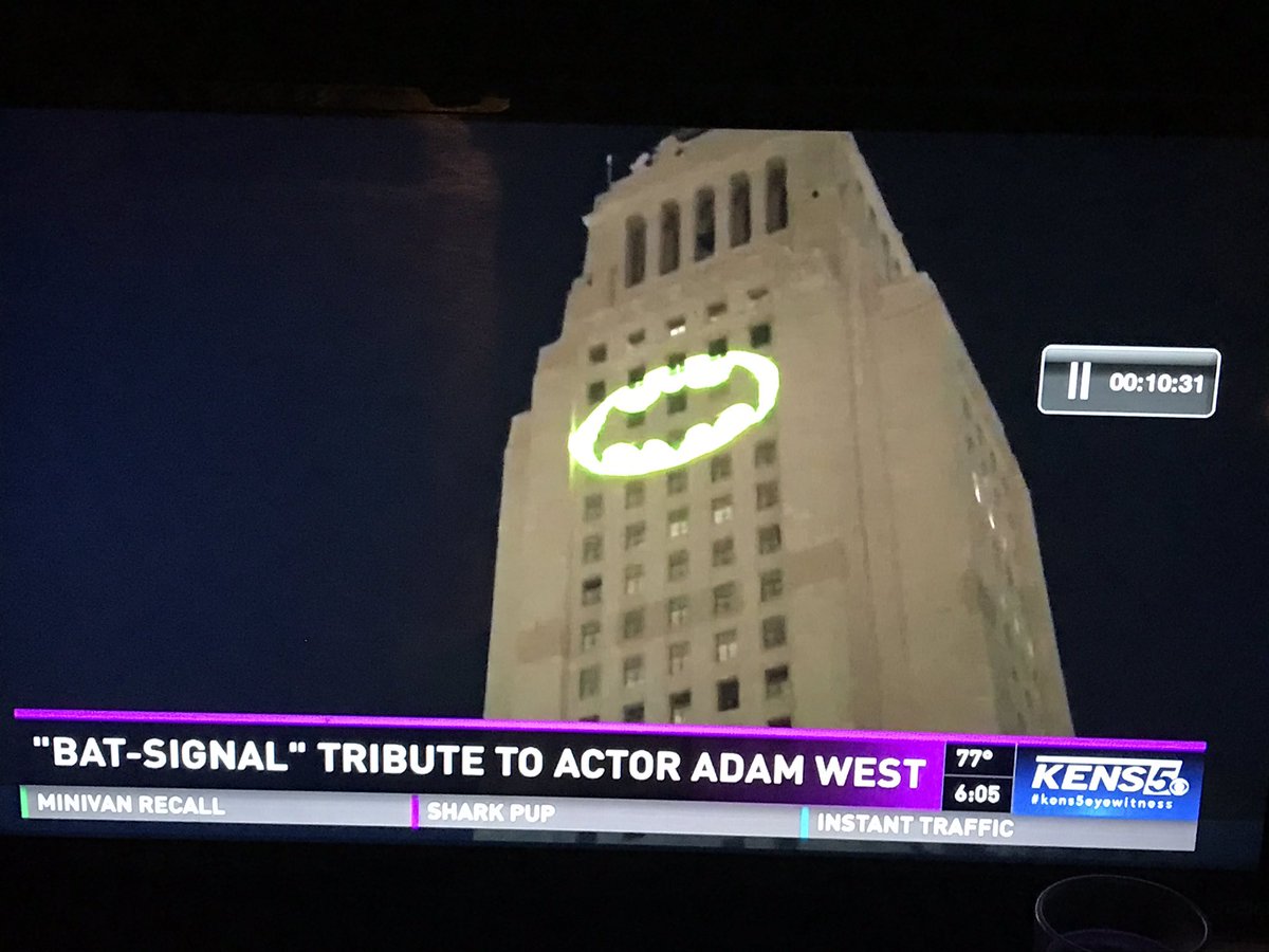 avi32_'s tweet photo. @ForganySarah @StaciaWillson @ChelseyKENS5 As a diehard Batman fan. I applaud the Bat Signal tribute in LA. #thankyouadamwest #myfirstbatman https://t.co/RXBvHEEKTp