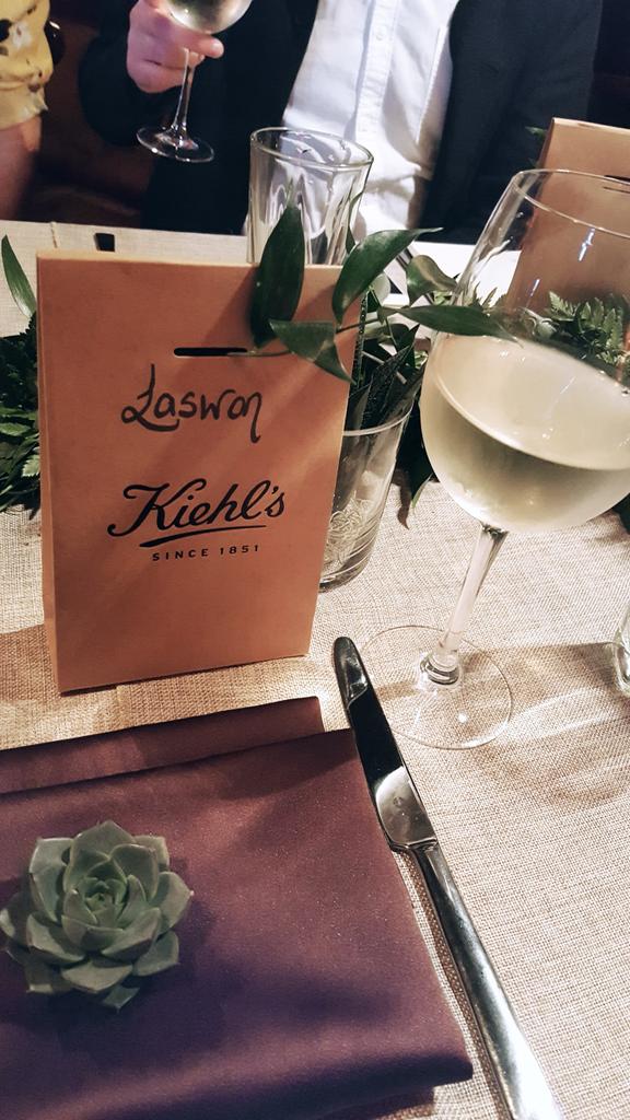 lawsofstyle_'s tweet photo. Thanks to @Kiehls for a great night with great people, great food and ofc great grooming products 🙄
#GroomingSolutions #KiehlsIreland https://t.co/19P8UYsz3S