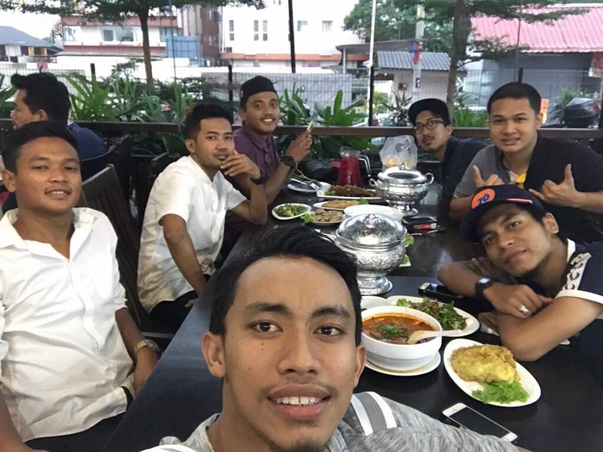 baihaqi_PokCek's tweet photo. Rumah Oren FC #iftor ‼️ (@ An Nurs Seafood & Steamboat Bbq in Kg. Baru) https://t.co/qAud3a6IXm https://t.co/3bVj1gYXjN