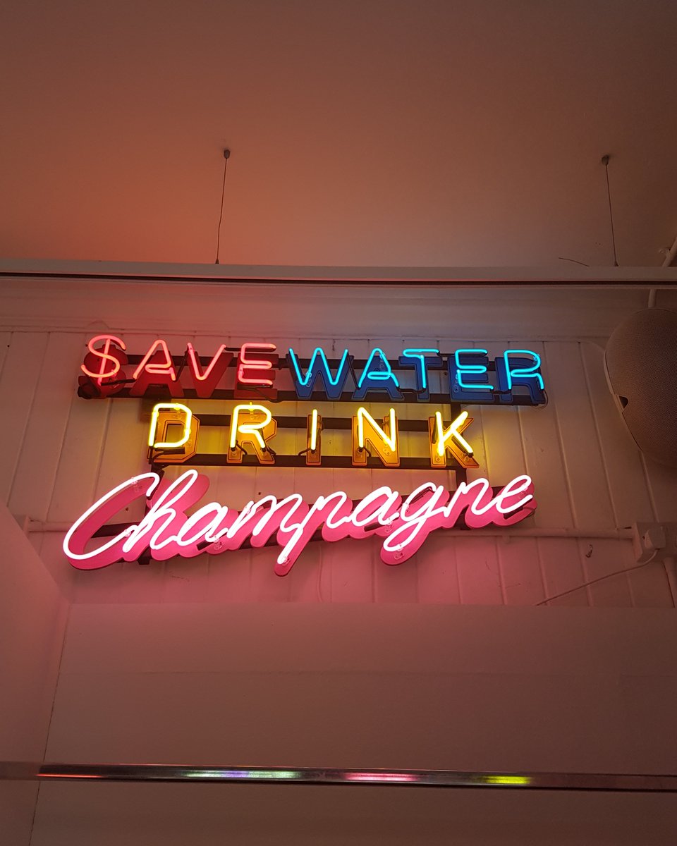 AtelierMilliner's tweet photo. It's Friday and we've finished the last of our #royalascot orders! #jobsatisfaction #FridayFunday #lightsofsoho #neonlights https://t.co/zbMCrwuFif