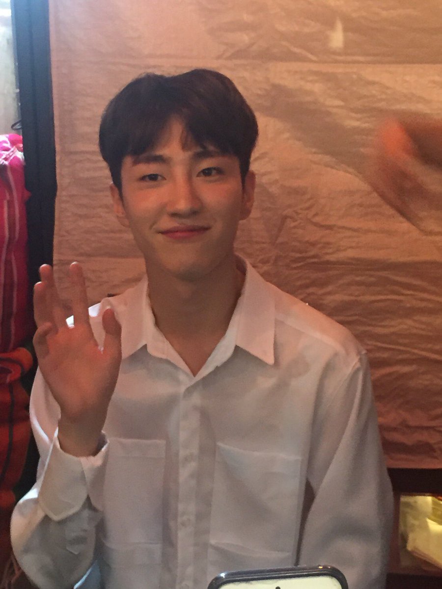 jhjsyd96's tweet photo. ฮือออออออ นางน่ารักมากเลยให้ทำท่าไหนนางทำหมด #Kimsunbin https://t.co/I5TA8G2uOY