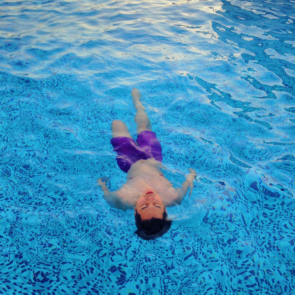 ohkev21's tweet photo. @RedtagFashion #RTMEMORIES #Holiday https://t.co/oOLMJDpbzO