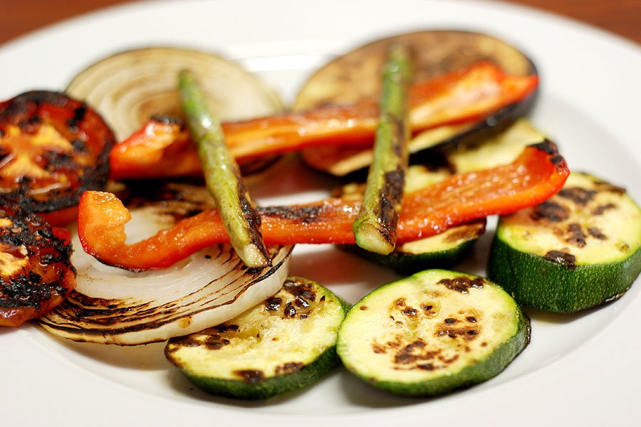 La calidad de las verduras que nos traen los agricultores de #Ibiza es impresionante. Basta con pasarlas por la plancha #Gastronomía