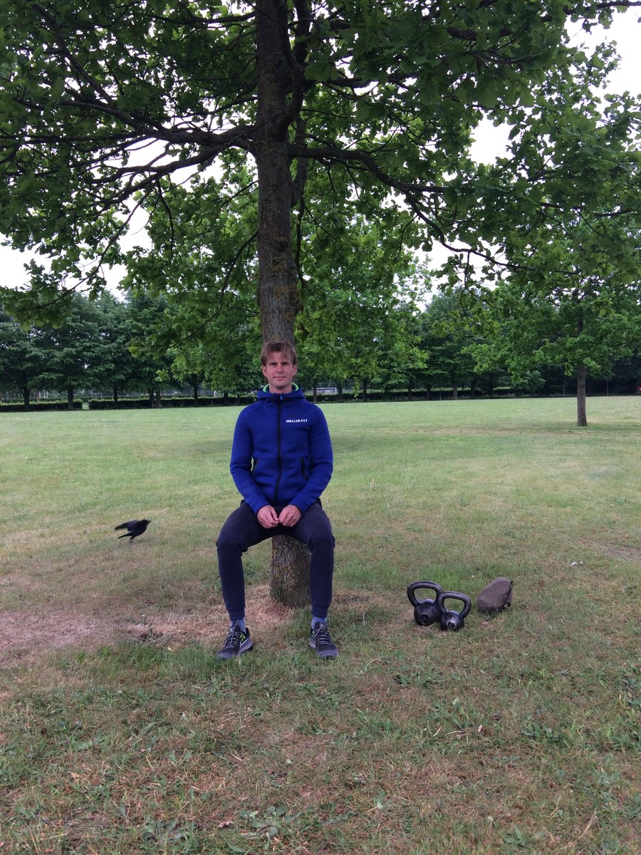 Op 18 juni @MarathonAfoort kun je meedoen aan de 'wall sit challenge' #MeanderMC. Wie wordt kampioen van #Amersfoort? ism <a href="/snellerfit/">Michiel vd linden</a>