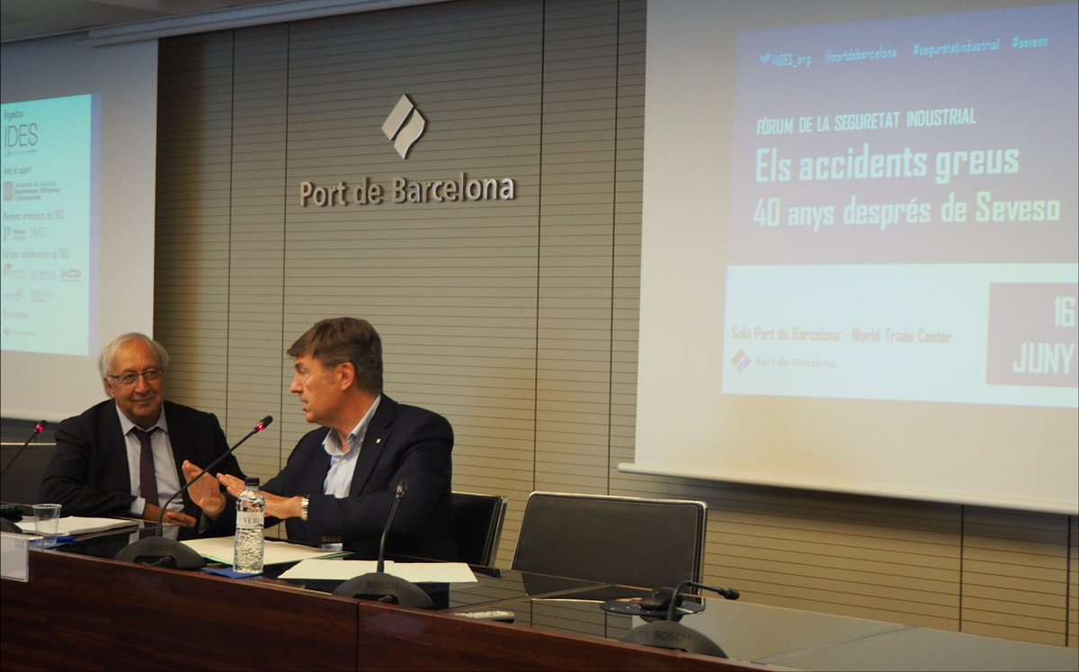 IDES_org's tweet photo. Cloenda del Fòrum de #seguretatindustrial #seveso amb Jordi Renom d'@Enginyeria i Joan Delort d'@interiorcat . https://t.co/vYxg0enj2z