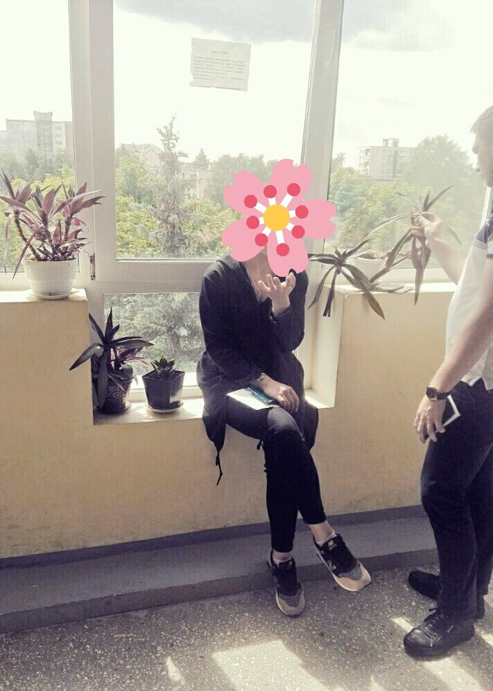 water_2_R's tweet photo. Koroleva of flowers look na tebya like na shit.But you can't videt' it because koroleva of flowers sama #likeashit today
Have a klassny den' https://t.co/yWLGbajXHr