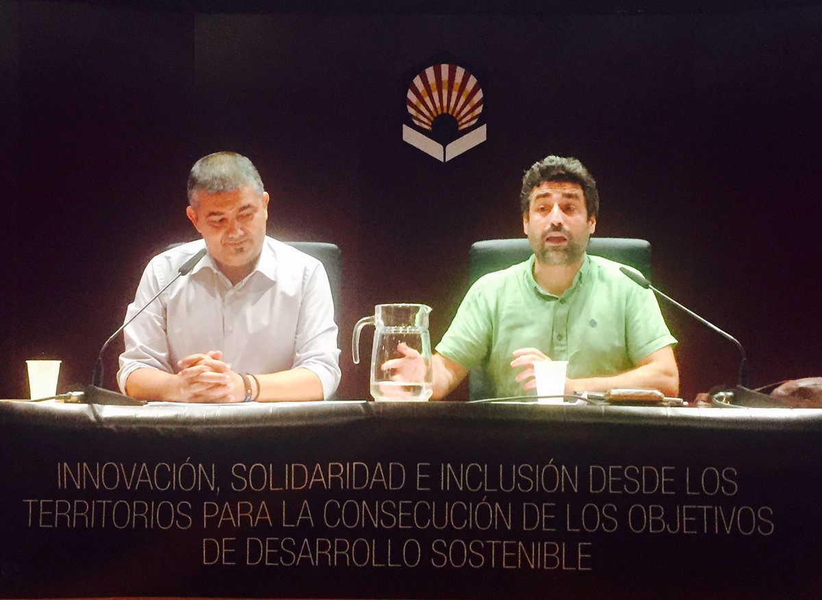 FAMSI_Solidario's tweet photo. @rafadelcastillo concejal @ayuncordoba_es clausura el #IIIForoAS junto a @manureda +70 ponentes +300 participantes nos cita para #IVForoAS https://t.co/Dk1AAviQqF