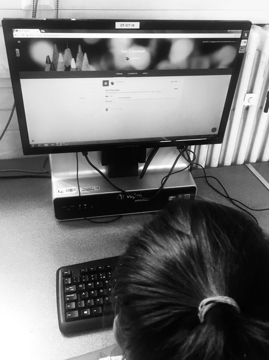 BradleyDardis's tweet photo. Excited to help Y3 log on to @GoogleForEdu #classroom for the 1st time The chn ❤️ their first quiz using #goggleforms #gafe #GoogleEdu https://t.co/AzrvIHA0Au