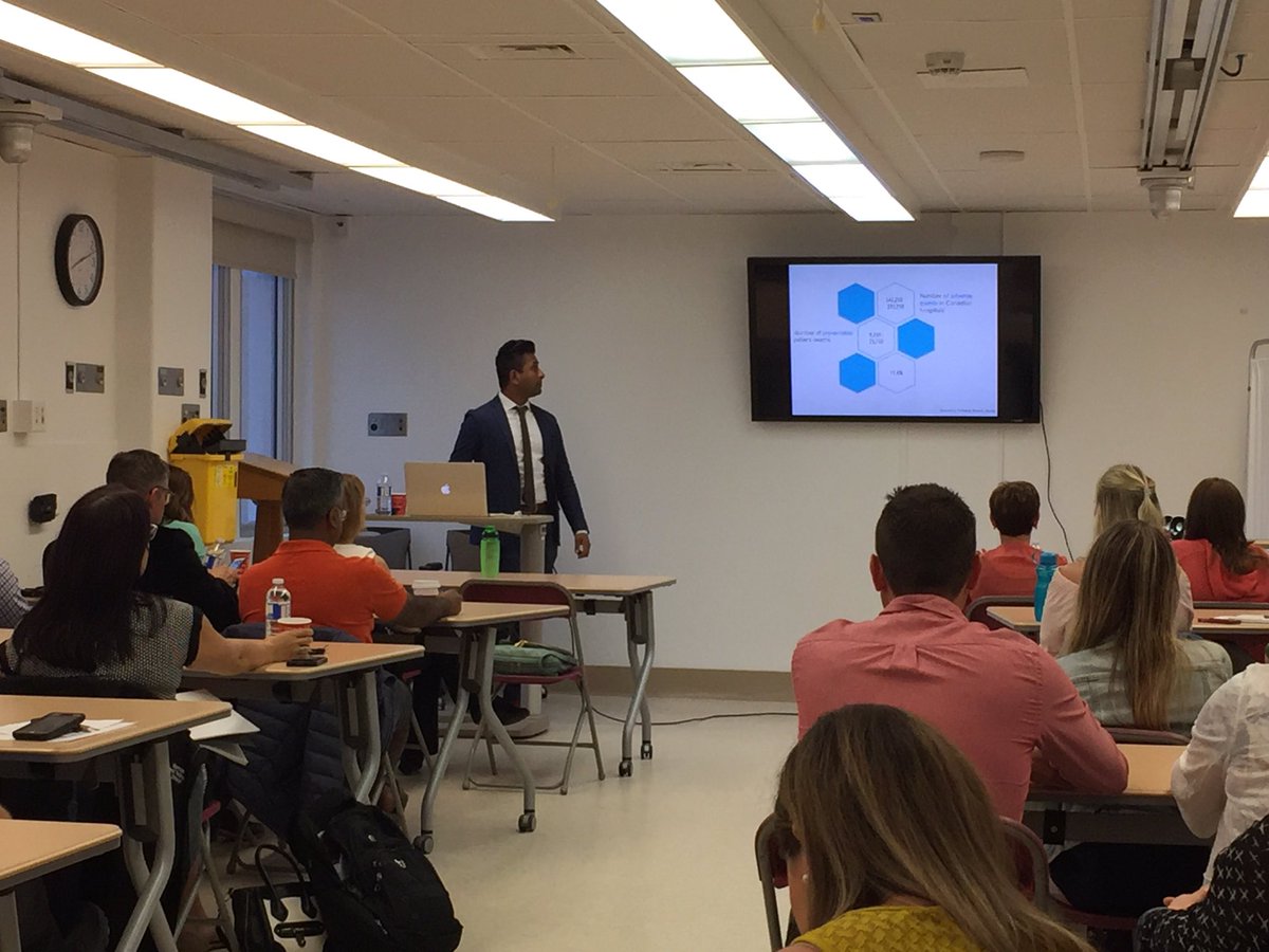 RobAnders1's tweet photo. #confess2017. Back at it on day 2. Talking #patientsafety with Karthik Raj and the surgical black box! https://t.co/31u2pCJ1xi