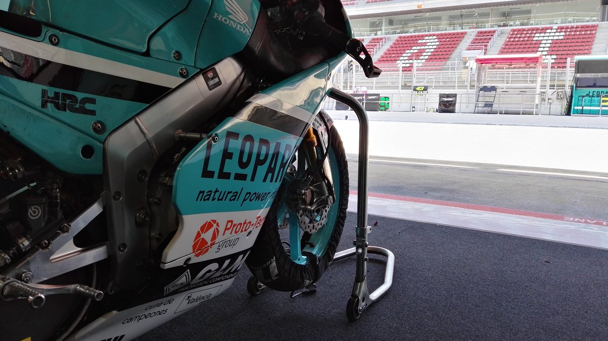 ProtoTechGroup's tweet photo. Hoy estamos con @AaronRider47 y @leopardFIMCEV en Montmeló. #adnprototech https://t.co/b5LvVnuj7F