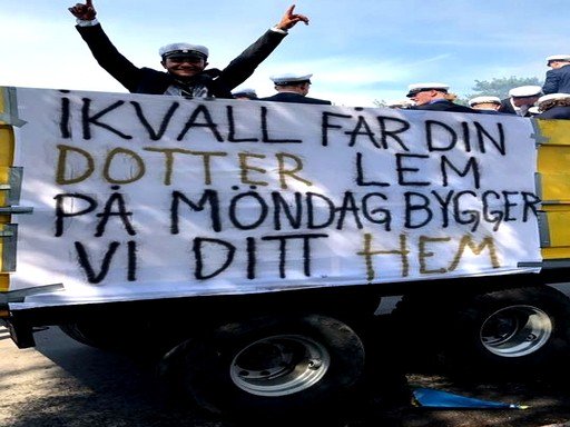 KMaleri's tweet photo. #Humor #Humoristiskt. #Skolavslutning #Bygg https://t.co/3TvfaAxLbh