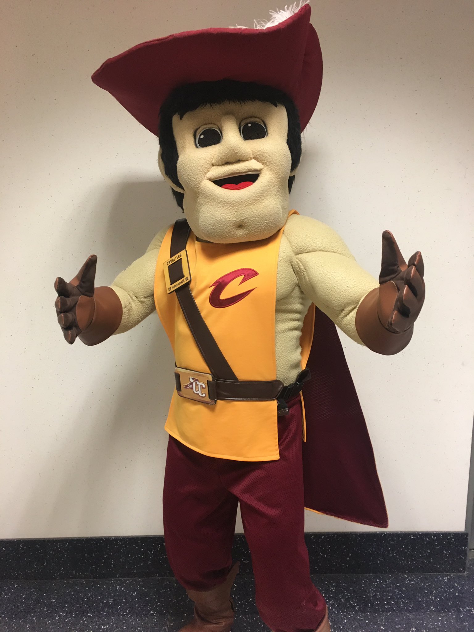 Who are the Cleveland Cavaliers' mascot Sir C.C. and Moondog?