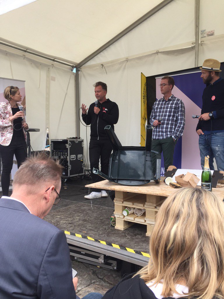 #FM17 <a href="/KasperGuldager/">Kasper Guldager</a> også potentialer i små cirkler - partnerskaber #cirkulærøkonomi #dkbyg <a href="/DANSKEARK/">Danske Arkitektvirksomheder</a> @ArkitektMAA