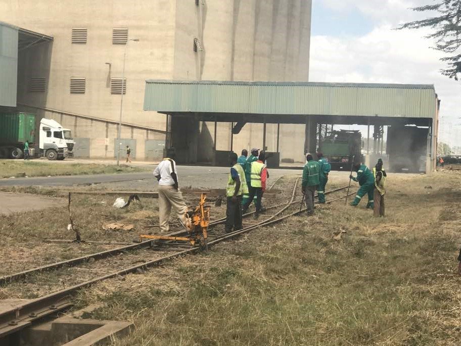 RVRConsortium's tweet photo. @KenyaRailways_ @Ma3Route Final preparations in place at NCPB Nairobi. We are set to receive the first train moving GOK maize from GBHL MSA. https://t.co/Gs7gYGRjod