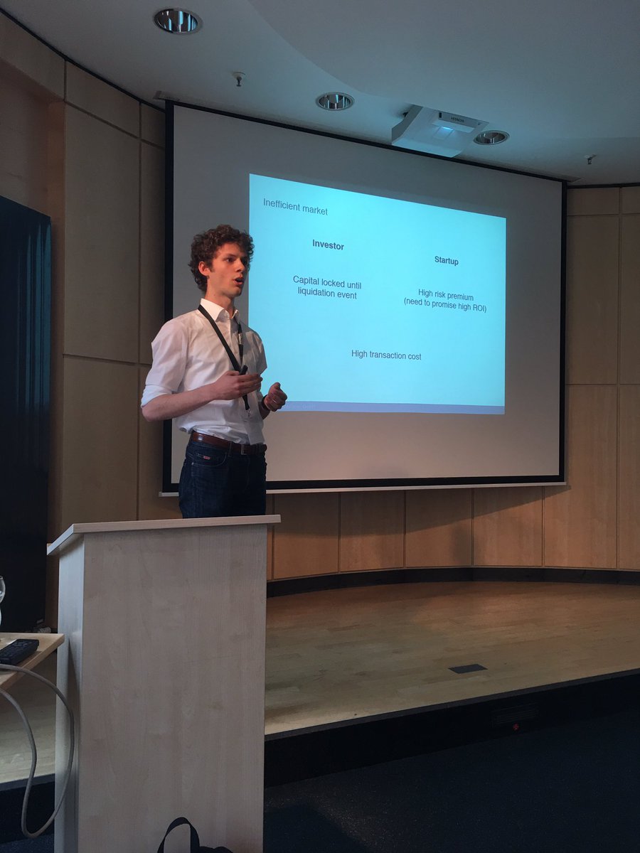 distribute_conf's tweet photo. Venture Capital on the blockchain. Moritz Bierling von @neufundorg erklärt uns was für die VC Szene möglich ist! #D2017 https://t.co/qIEaTgFMno