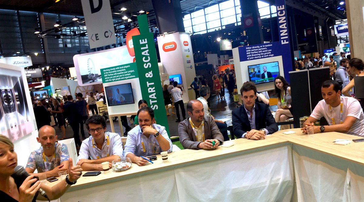 Hellobank_fr's tweet photo. Retour sur l'édition spéciale de la #HelloFactory à @VivaTech: Merci aux clients pour leurs riches échanges avec les équipes @Hellobank_fr👌 https://t.co/EOdLxAUNpv