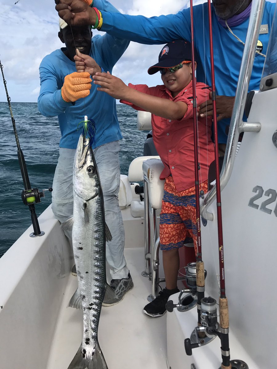 Ted_Vierling's tweet photo. My boy caught this monster in the Bahamas. #giantteeth https://t.co/4YECyFcHnD