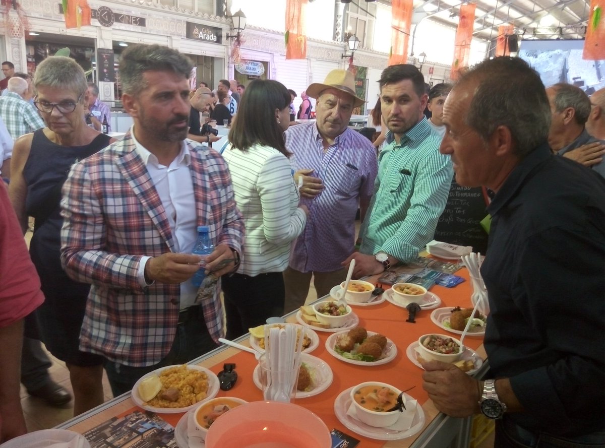 ZocoDelMar's tweet photo. Hoy, mañana y el sábado, además de en nuestro restaurante de siempre, te esperamos en la #FeriaGastronómica de la Plaza de Abastos. https://t.co/GyYlOWddKT