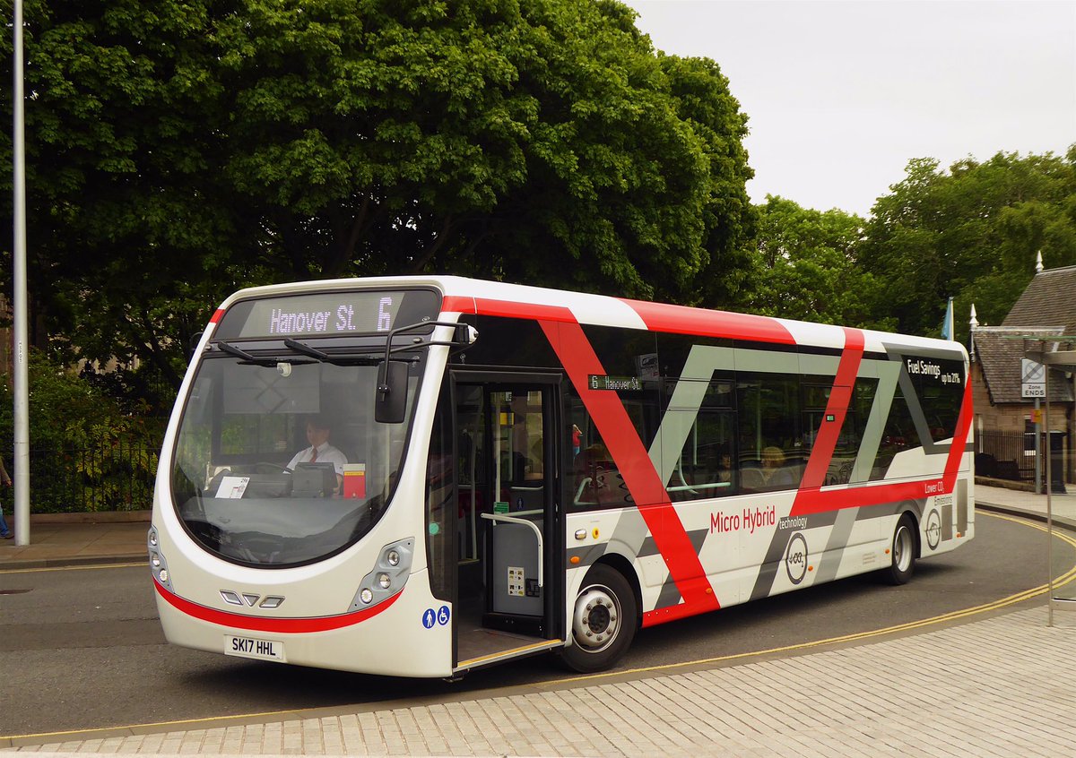 Barberstig's tweet image. Special Visitor at #Holyrood. @on_lothianbuses trial of @Wright_bus #microhybrid technology. @scotgov #bustech #innovation #greentravel