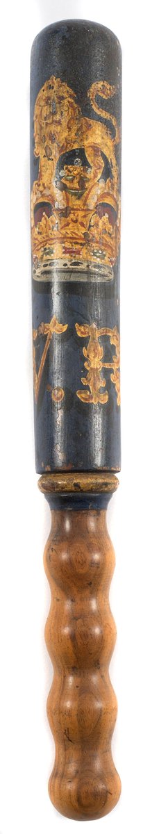 BHL_valuer's tweet photo. #celebrating #thousandth #tweet with my #antiquefindoftheweek #Victorian #admiralty #painted #truncheon #maritime #harbour #Police https://t.co/oMclVOWAjg