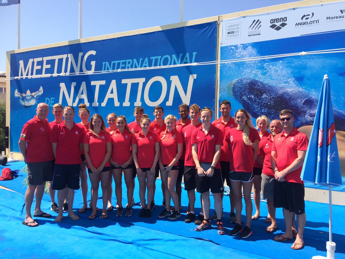 SwimWales's tweet photo. All ready for a great weekend of fast swimming, Team Wales ready to go and don't they look smart https://t.co/mR6RcbTRmX