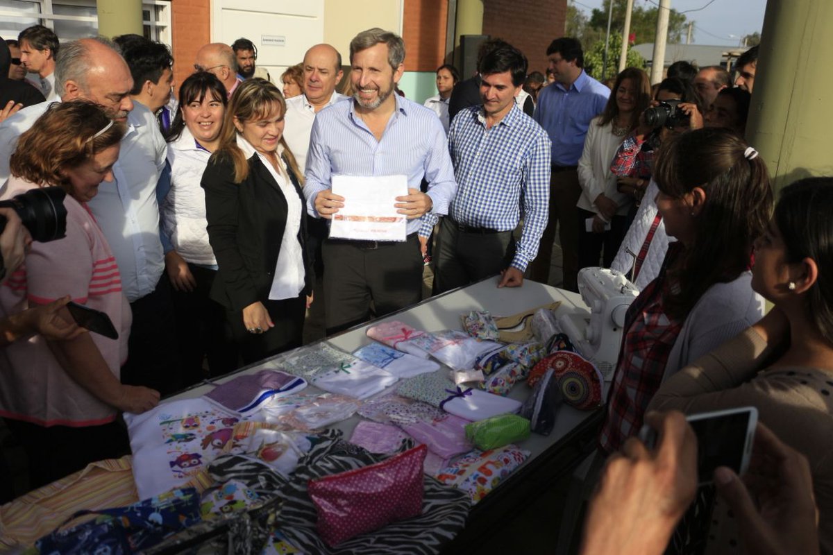 CorrientesGob's tweet photo. .@frigeriorogelio: "Estas son obras donde se ve la presencia del estado. Donde el foco es mejorar la calidad de vida de los vecinos" https://t.co/5edY33iZGF