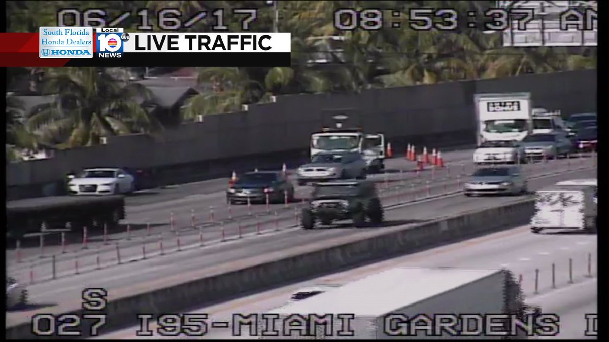 CRASH: I-95 NB & Miami Gardens Dr. Two lanes are blocked. Expect delays. #TRAFFIC #MIAMI https://t.co/rSxPztn1Ta