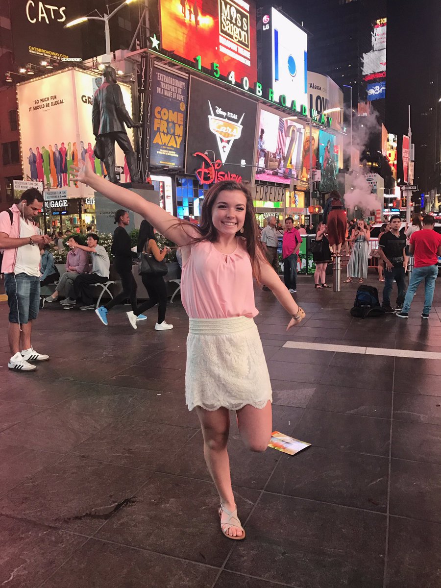 bluedevilcompch's tweet photo. Shout out to our own @_anna_gracee  for taking on Broadway in NYC with the BHS Chorus Group! #EXCELLENCE #GoBlue 💙🍎🗽💙 https://t.co/mO9MkAdBqH