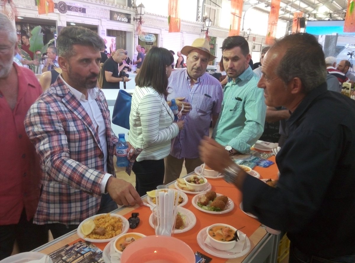 ZocoDelMar's tweet photo. La alcaldesa, @MCarmenMoreno, y gran parte del Gobierno municipal nos han acompañado en el estreno de esta mañana. https://t.co/Htw76W4bFX