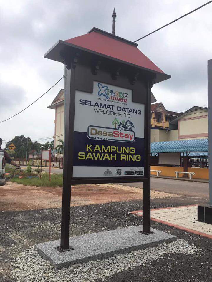 BuletinJohore's tweet photo. Sebahagian Projek 12 buah Papan tanda 'Selamat Datang' untuk 12 DesaStay Negeri Johor tahun ni. #DesaStay #TourismJohor
Foto -KBBA9 https://t.co/Z82lTRZQPF