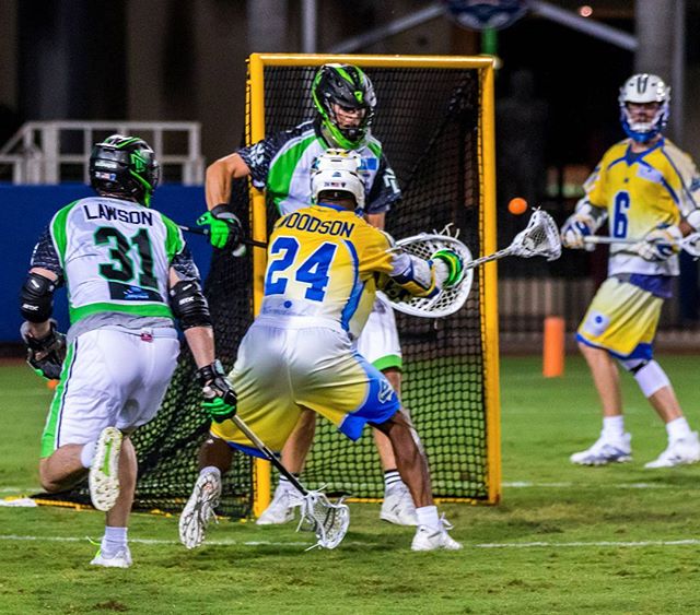 EastCoastDyes's tweet photo. @ChazzWoodson dunking one in. Pumped to have the legend using Vortex mesh in the classic Edge.
#ECDvortex  #TimeForChange #FeelTheDifference https://t.co/H0WTp88HQT