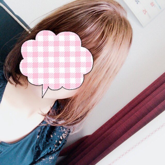 away1128's tweet photo. 髪久々に肩より上で切った✂️✨
けど誰にも見せることなく
伸びていくんかな。せつな。
とゆーことで載せよ（笑） https://t.co/L1nHw0osAm