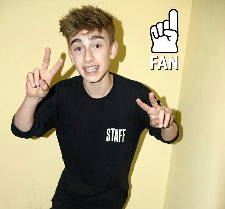 JohnnyOPH's tweet photo. I can tell you how @johnnyorlando loves you as his fan, I can show you proofs! #JOForever #ImForJOHNNY 💕 https://t.co/HowiimGMXy