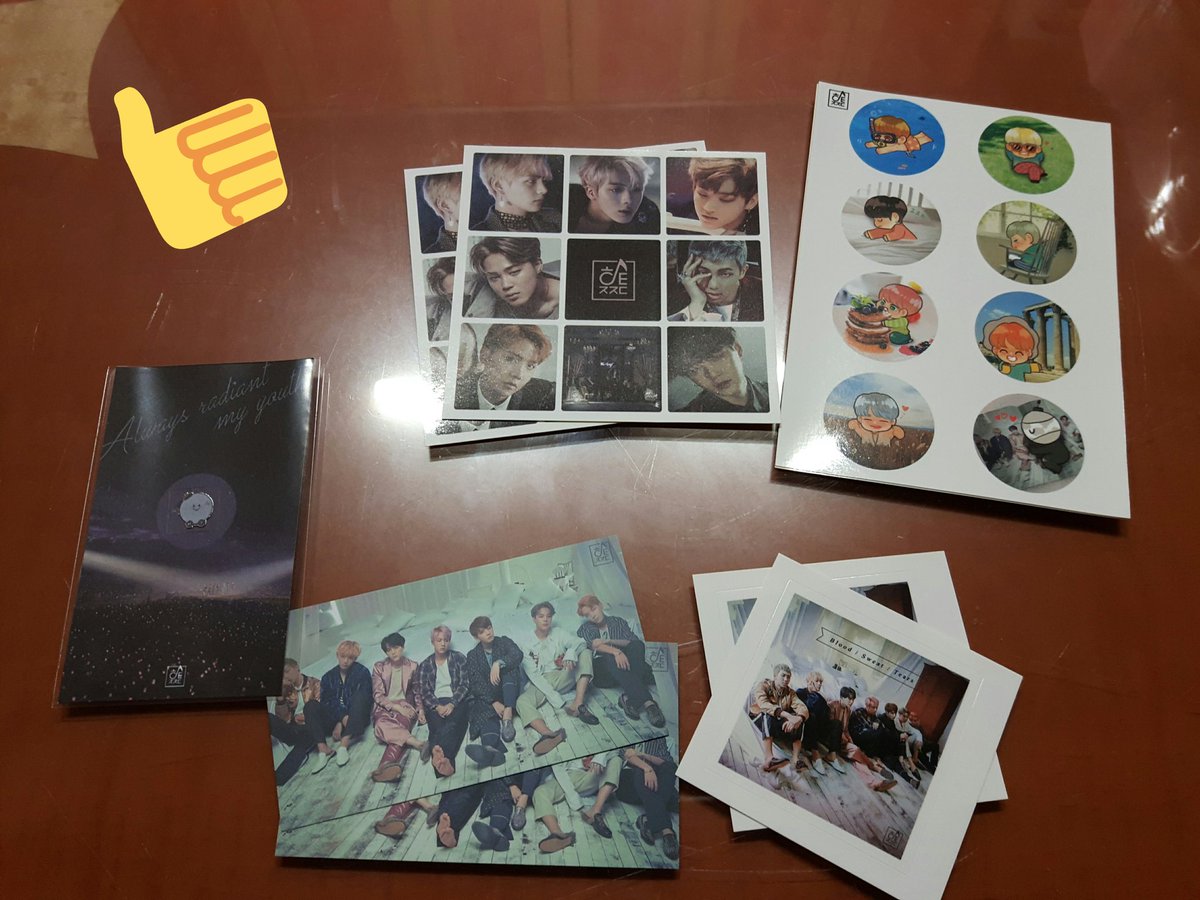 ffffkkzzzz's tweet photo. @bts_fansong 흥탄제작단님!! 방금 집에와서 주문한거 받았는데 생각보다 너무 귀여워서 심장 부여잡았습니다 ㅠㅠㅠ 예쁜 아미밤전차스 잘 쓸게요!! 감사합니다><😘😘💕 https://t.co/Pf7prrM0YO
