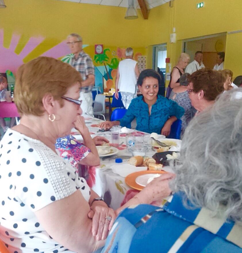 najatvb's tweet image. Et pendant ce temps là ... je déjeune avec les retraités villeurbannais.es de Croix-Luizet, à Villeurbanne.
#NousVilleurbanne