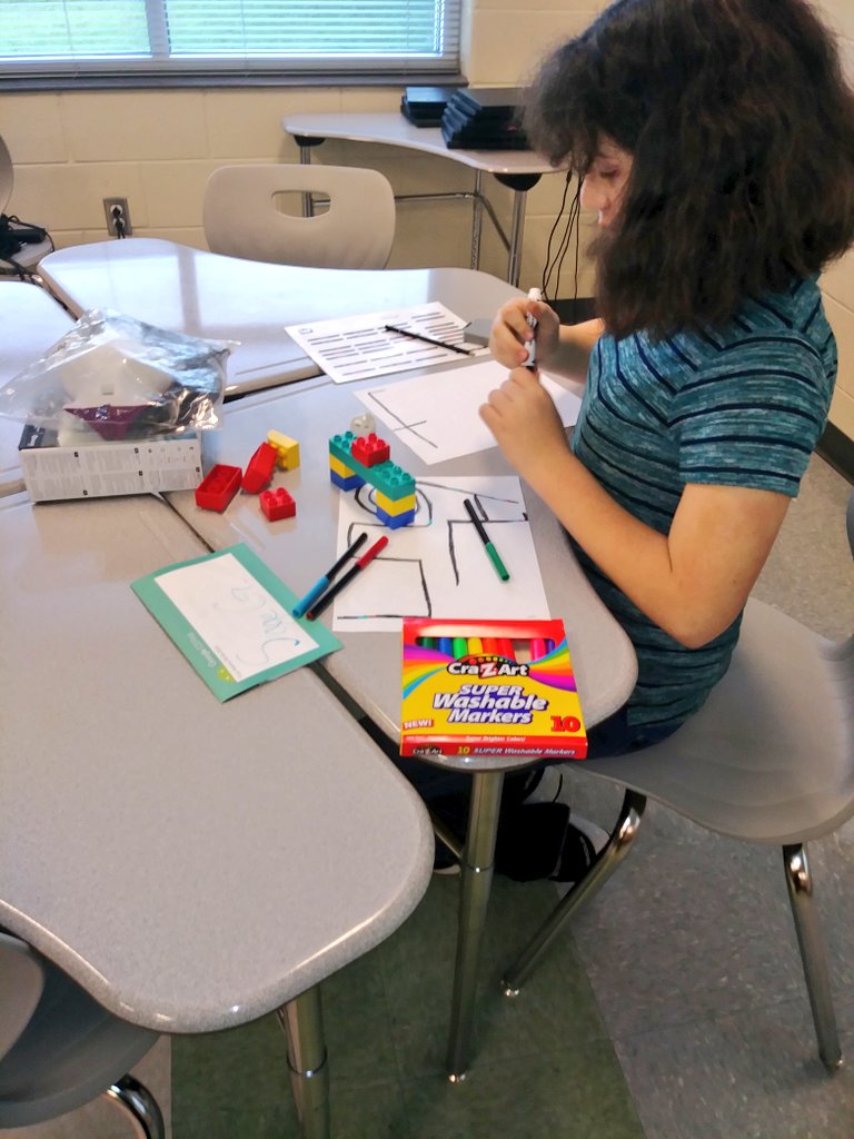mcbride_edutech's tweet photo. Coding Ss at @HokeCoSchools STEM Academy. #HCSDL Thanks to our great #DigitalTransformation team @HCSDTIF @HDRamseur @ncdpiDTL @ncstem https://t.co/npR4yYothe