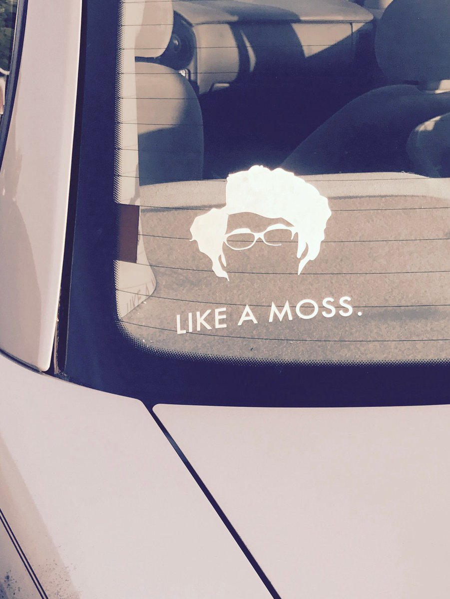 TheNerdsPodcast's tweet photo. These are my new favorite people! #LikeaMoss #itcrowd https://t.co/dq9HTdwrr7