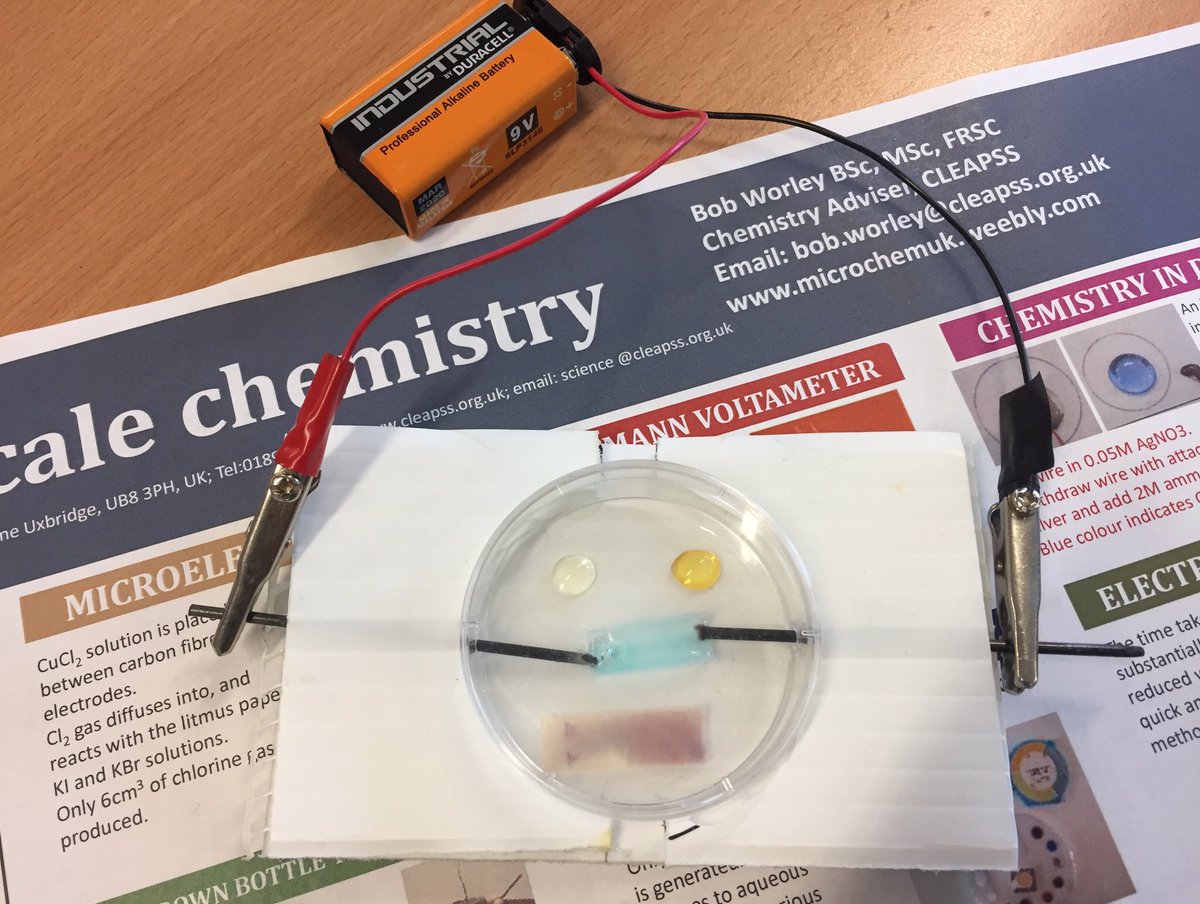 samsward1's tweet photo. Microscale chemistry 💕💕💕 love a day out @CLEAPSS #techniciansconference @Thomas_Alleynes https://t.co/8OOthxRXjH