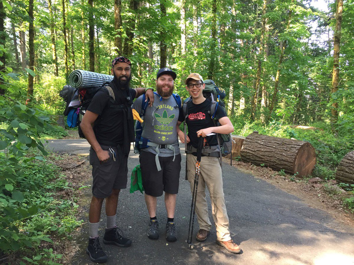KEENPDX's tweet photo. Camping &amp; hiking 6+ miles at #columbiagorge with @beattakes and @ajklees7. 

#KEEN #KEENGarage #friends #hiking #community #outdoors https://t.co/YpxQAy4o06
