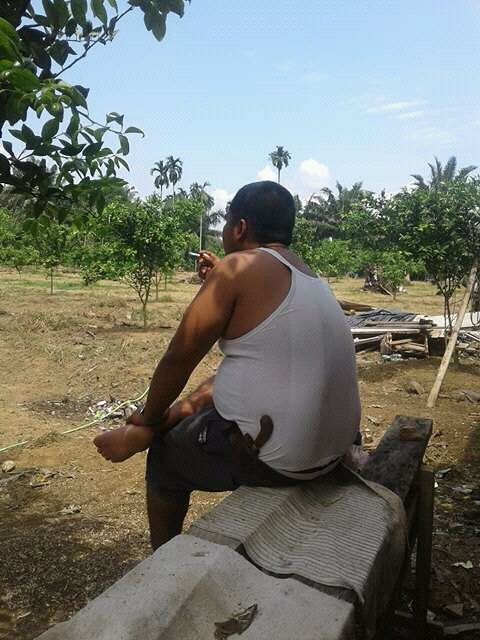 BaharuddinOm's tweet photo. Nggak puasa https://t.co/F3ai1Goai3