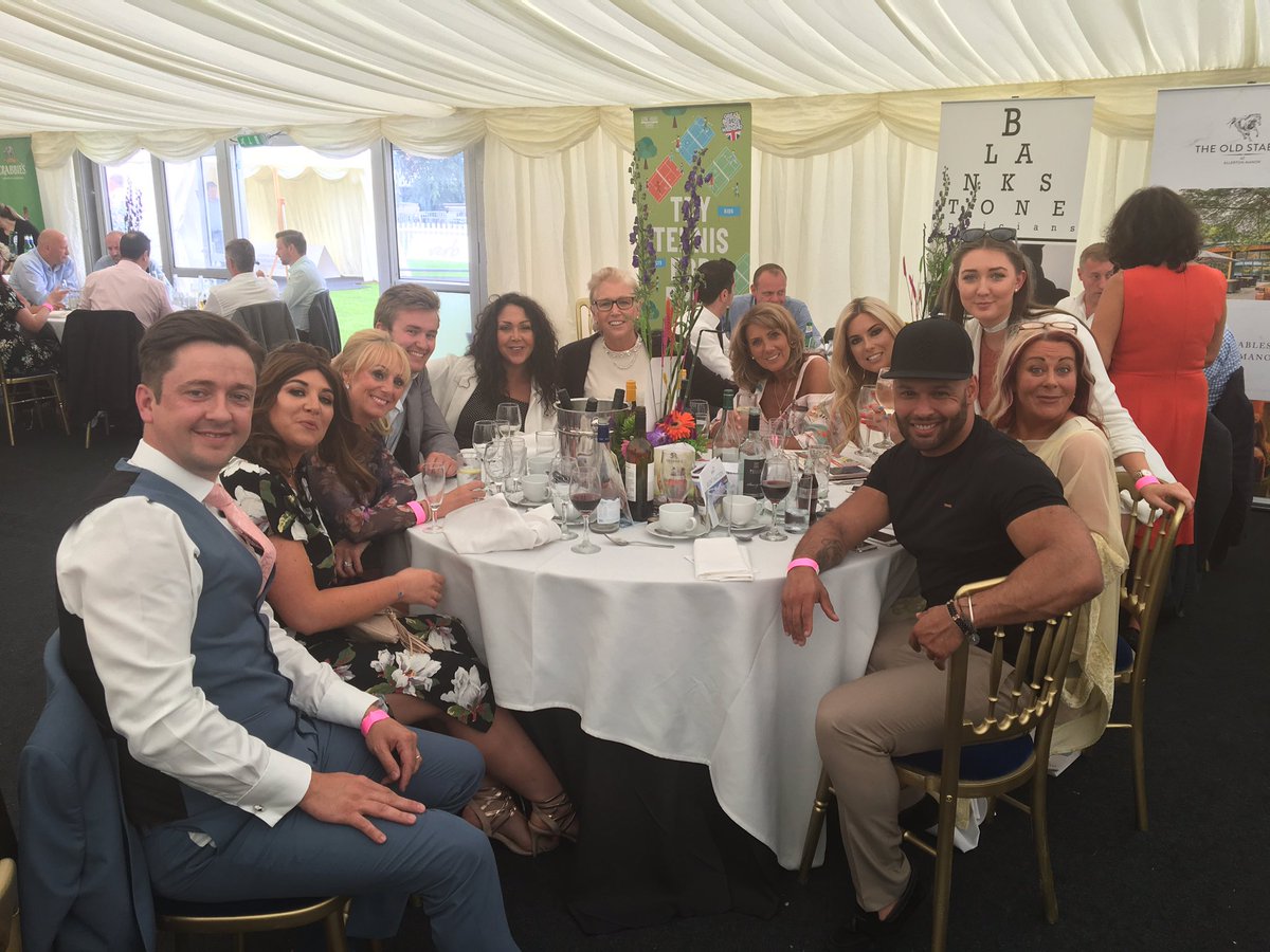 hiltonliverpool's tweet photo. Good times @LiverpoolTennis @migueldoforo @BezzyBuddies @Jade_Ainsworth @adelehannaway @enidlovelady @DomElmore1 @annotoole @TomCobden https://t.co/ab7rGJk1PM