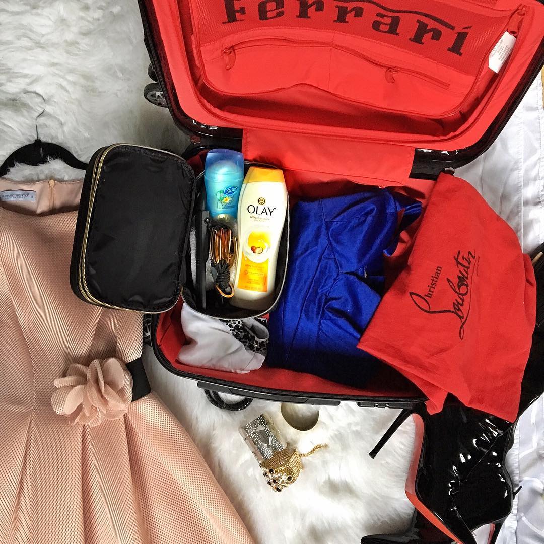 BzzAgent's tweet photo. Fancy weekend ahead for BzzAgent midoletourneau ✨ RT if you're packing @OlaySkin & @SecretDeodorant in your carry-on this summer! #olayclean https://t.co/gI9N9VMO1C