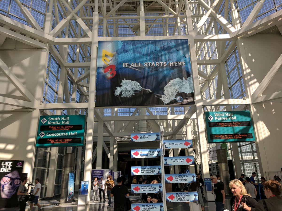 kalypsomediaDE's tweet photo. El Prez erobert die #E32017 mit seinem diktatorischen Charme! #Tropico6 nominiert für "Best in Show" & "Best of E3"! #RuleAgain, yeah! https://t.co/ej4AulKJRj