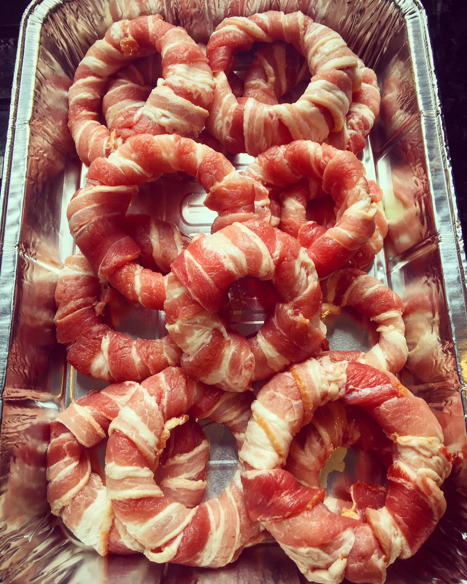 onlyslaggin's tweet photo. #Babybacks #Kellybab #BaconOnionRings #Moinks all prepared ready for #FatherDay #weekend on @Weberbarbecues now to go and do my real job 😢 https://t.co/GDpFcQBgrW