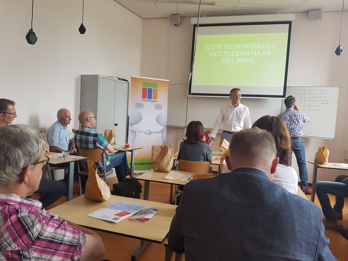 <a href="/MetaalkrachtOss/">Metaalkracht Oss</a> en #SMO houden vandaag hun ALV in het technieklokaal #metalmountain bij <a href="/rocdeleijgraaf/">De Leijgraaf</a> 
#samensterk 
@AgrifoodCapital