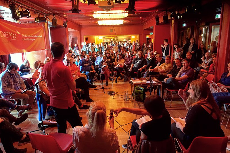 DiEM25Berlin's tweet photo. Überraschenderweise gibt es Alternativen für Europa! Lies über das #DiEM25 Volksbühne Event in Berlin. #END_TINA
https://t.co/gUHPd4JJD2 https://t.co/65BwQXCSQP