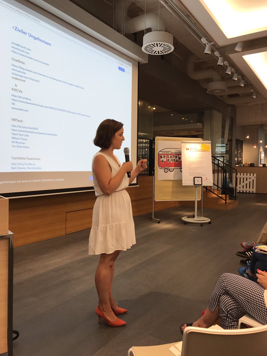fu_turedesigner's tweet photo. Mrs. Zivile Ungehorsam @frauott, top Beschreibung der Haltung #angstfreiheit #mut #fehlermachen #probieren das Mindset braucht HR #HRSafari https://t.co/3RZ6NWLAb2
